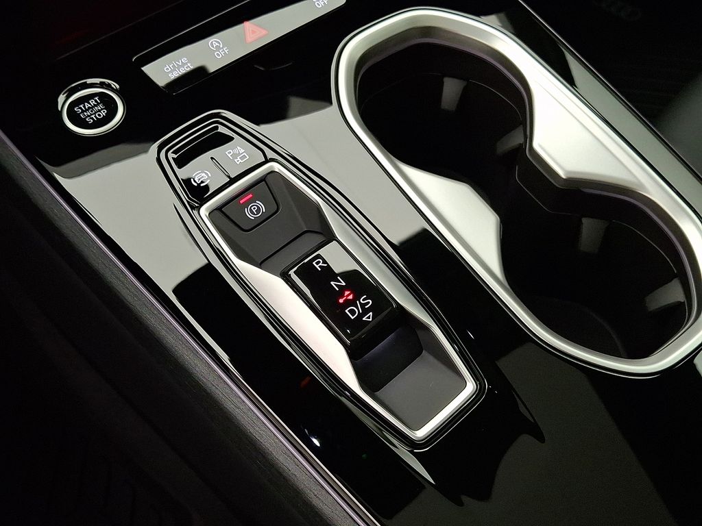 Thumbnail: 2026 Audi A6 - 11