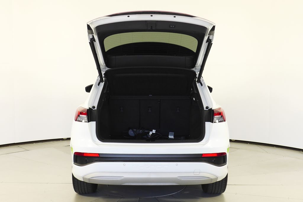 Thumbnail: 2023 Audi Q4 e-tron - 10