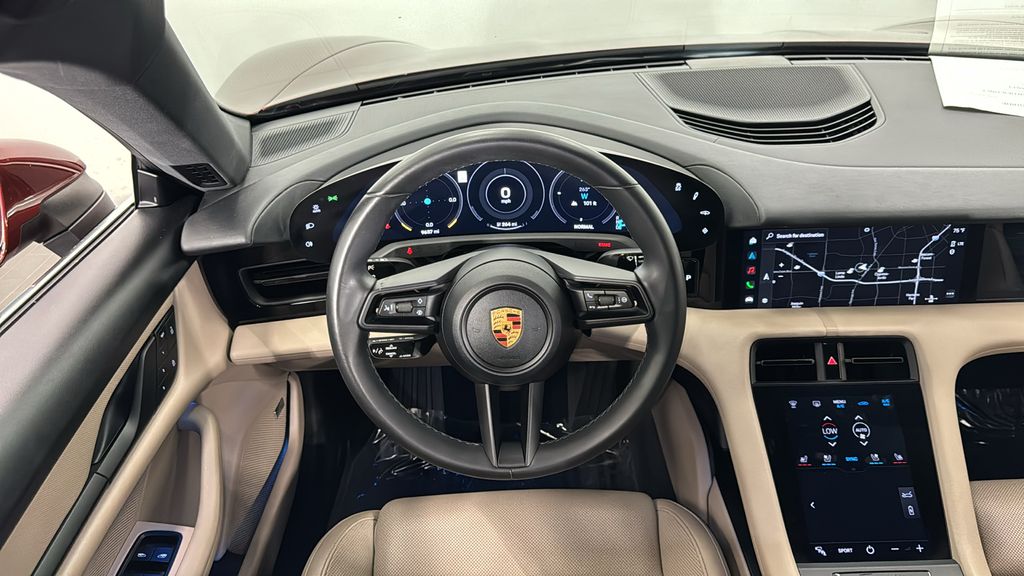 Thumbnail: 2022 Porsche Taycan - 15