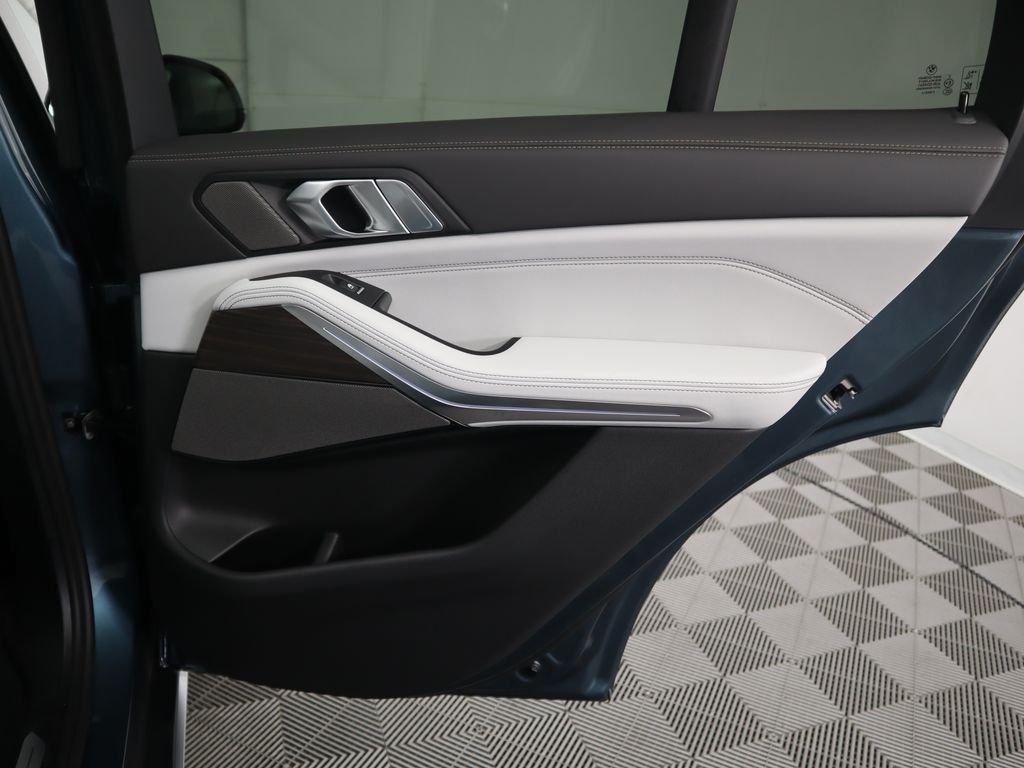 Thumbnail: 2026 BMW X5 - 28