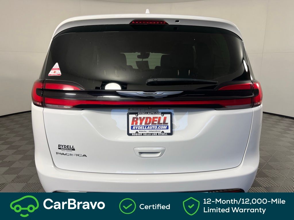 View vehicle photo 5