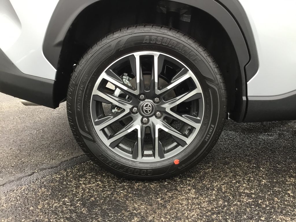 Thumbnail: 2026 Toyota Corolla Cross - 11