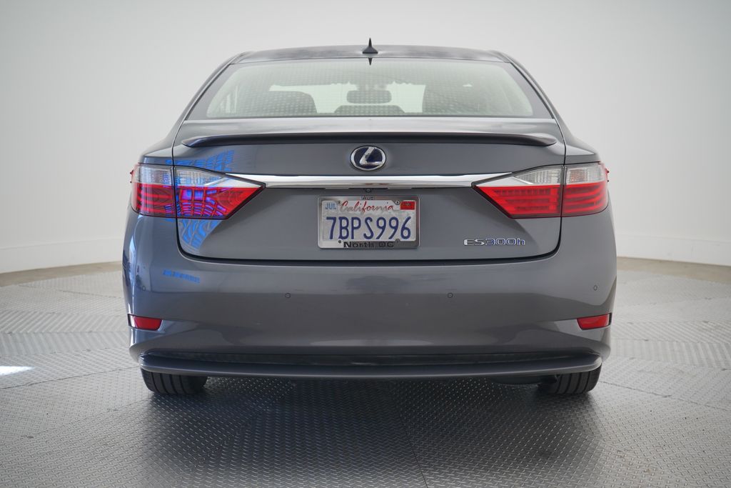 Thumbnail: 2013 Lexus ES - 4