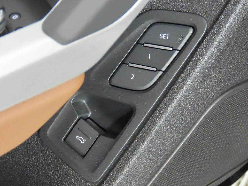 Thumbnail: 2025 Audi Q3 - 31