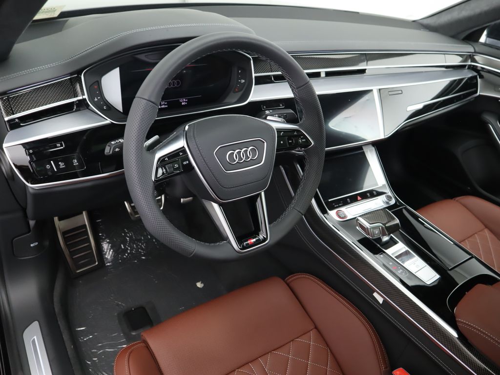 Thumbnail: 2025 Audi S8 - 10