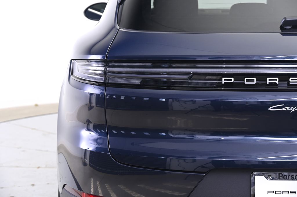 Thumbnail: 2026 Porsche Cayenne - 13