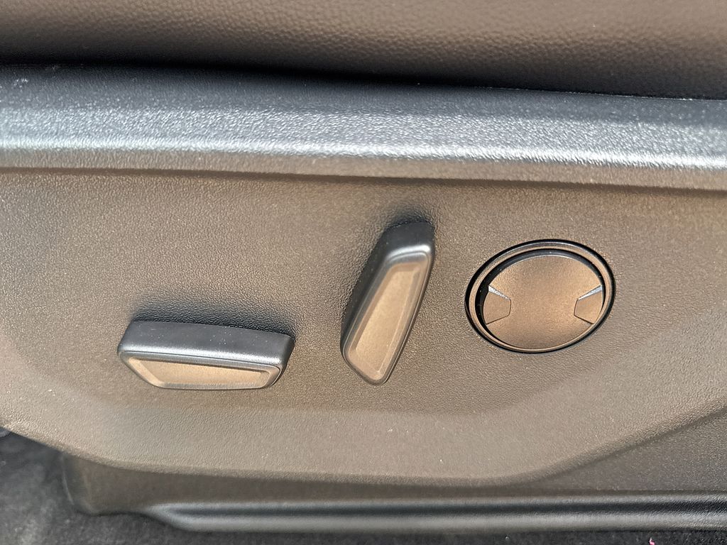 New 2026 White Ford Lariat image 19