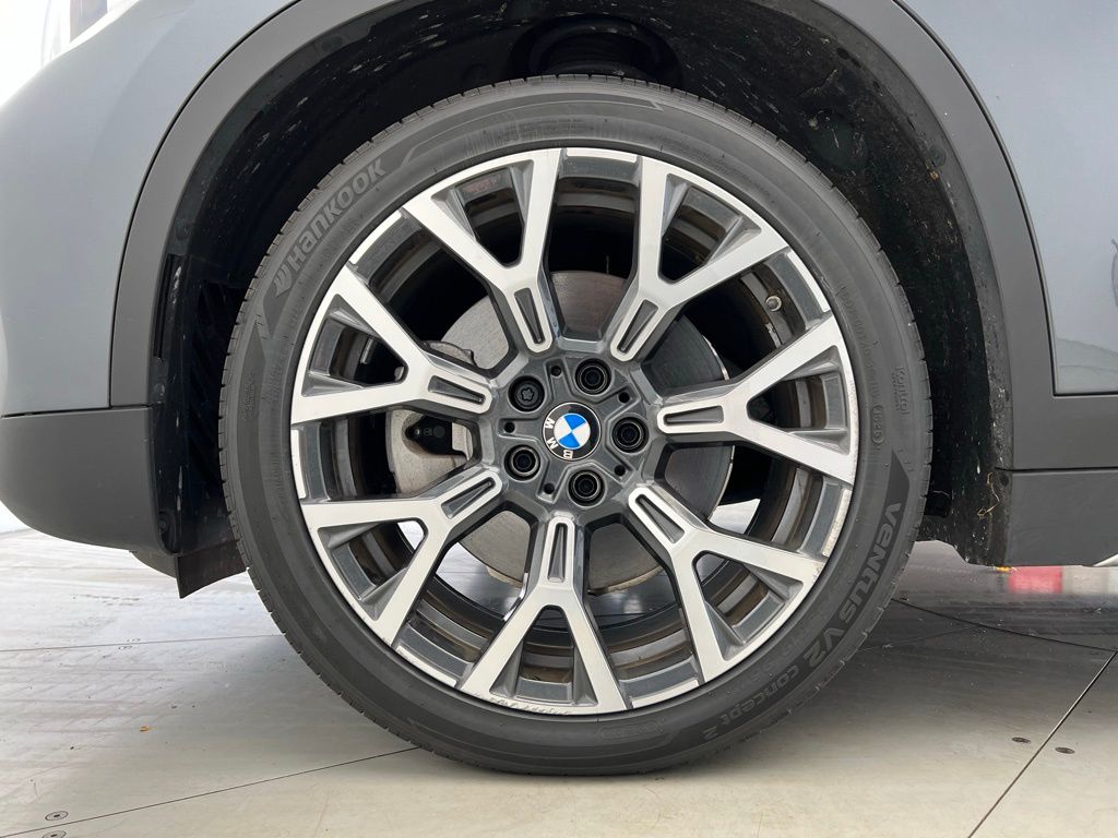 Thumbnail: 2021 BMW X1 - 23