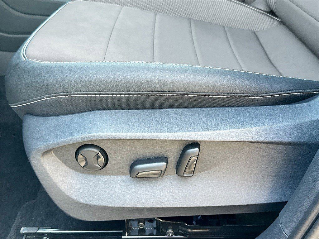 New 2024 Black Pearl Volkswagen 1.5T SE image 20