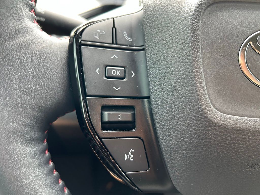 Thumbnail: 2024 Toyota Prius Prime - 21