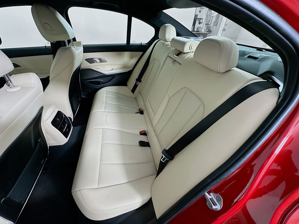Thumbnail: 2023 BMW 3 Series - 25