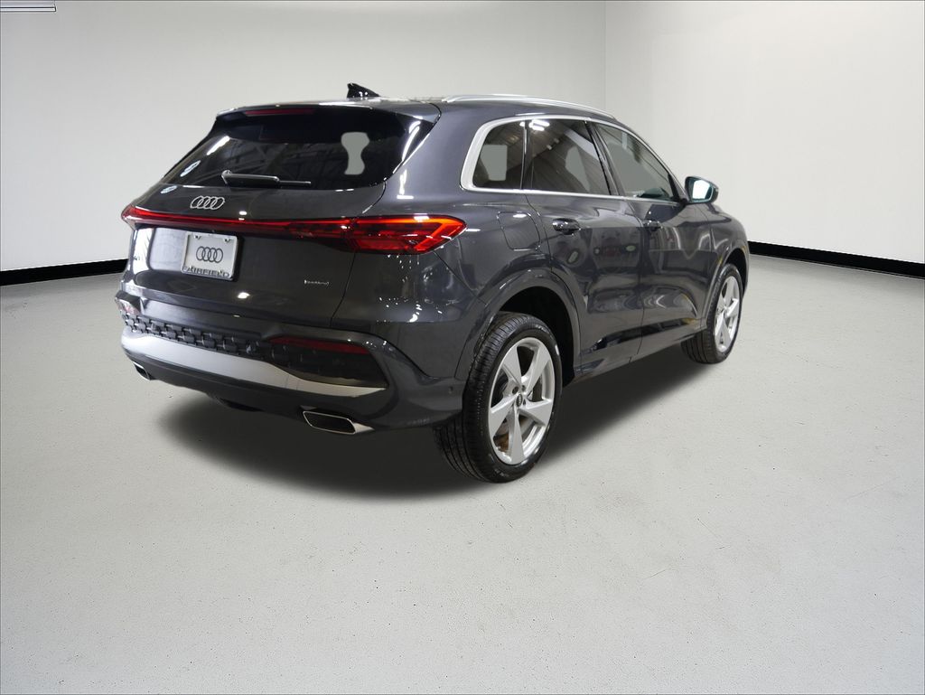 Thumbnail: 2025 Audi Q5 - 5