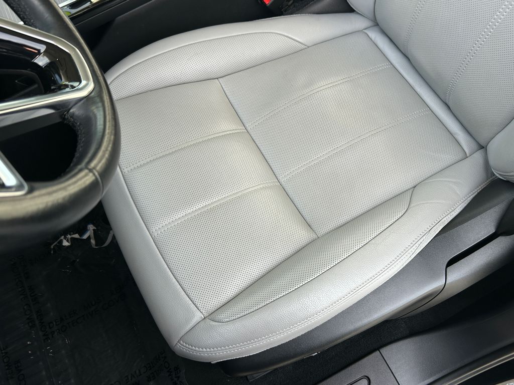 Thumbnail: 2021 Land Rover Range Rover Evoque - 15