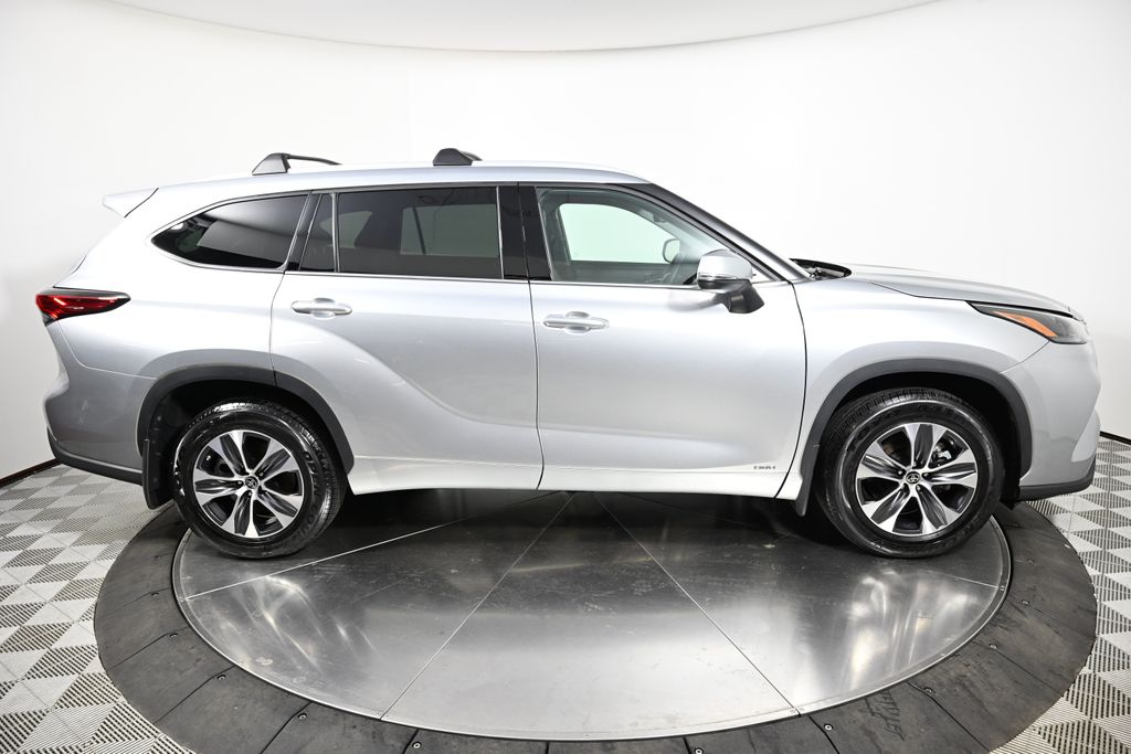 2022 Toyota Highlander XLE 6