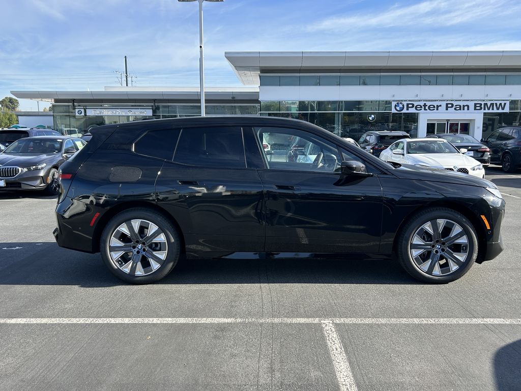 Thumbnail: 2026 BMW iX - 6