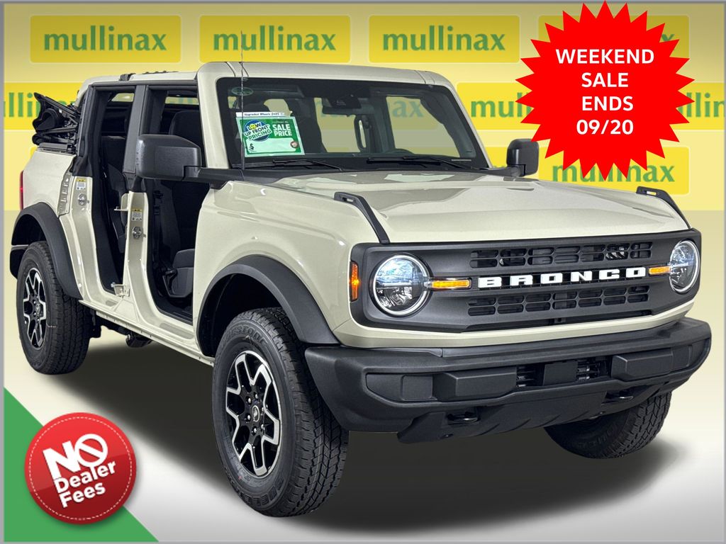 Desert Sand 2026 Ford Bronco SUV / Crossover Four-Wheel Drive Automatic