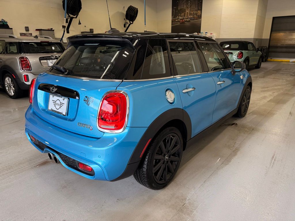 2017 MINI Cooper Base 8