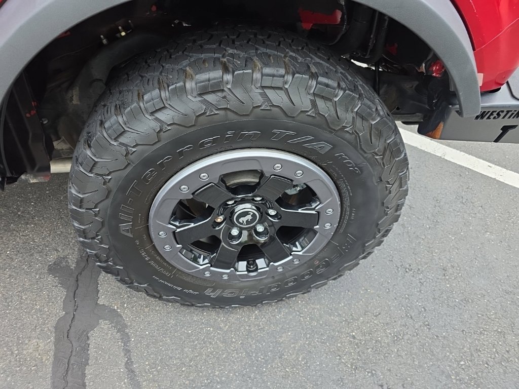 2021 Ford Bronco Base Red Metallic - Grieco Acura - Image 10
