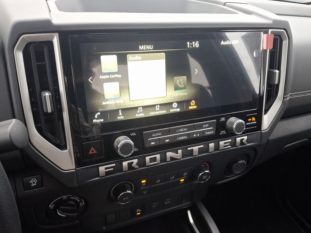 2025 Nissan Frontier SV 8