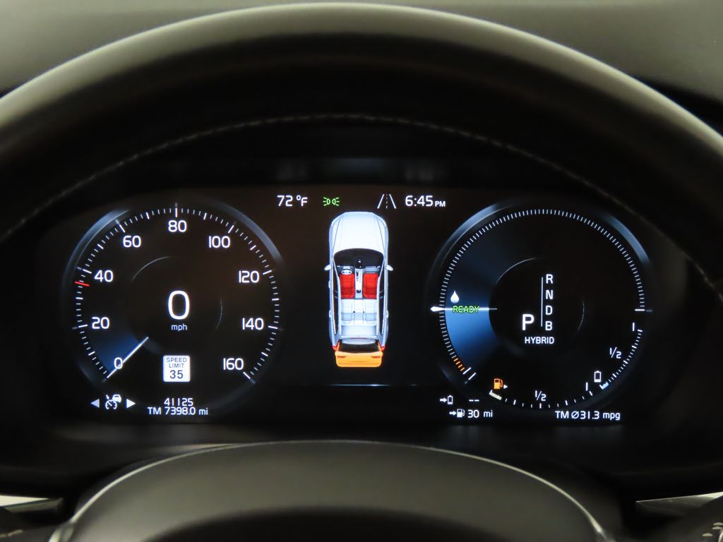 Thumbnail: 2019 Volvo XC60 - 13