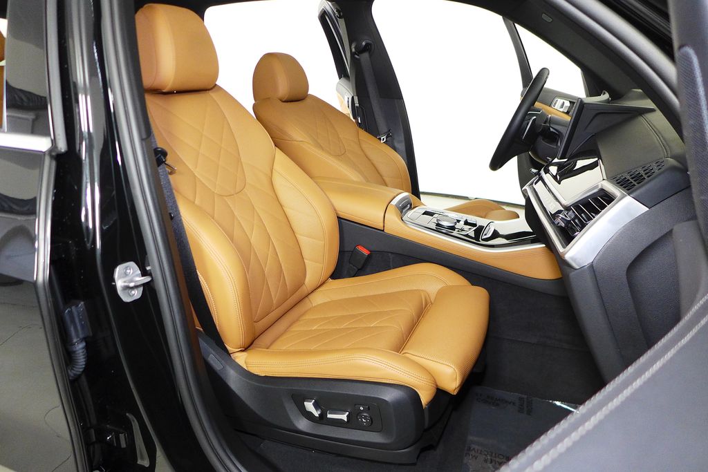 Thumbnail: 2024 BMW X5 - 18