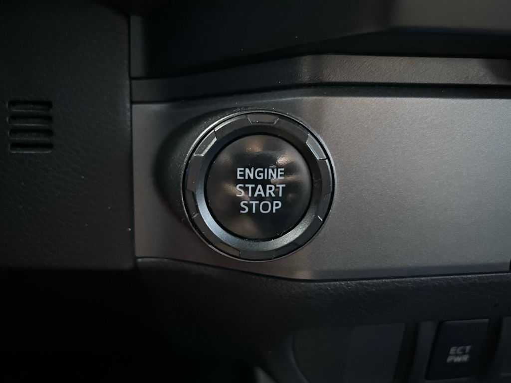 Thumbnail: 2019 Toyota Tacoma - 28