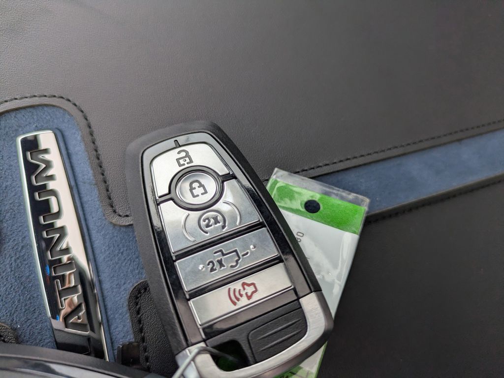 2026 Ford F-350 Super Duty Platinum