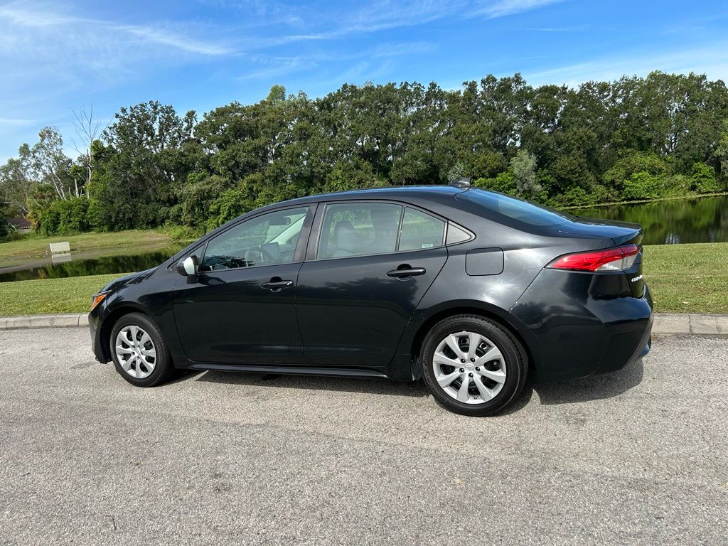 Thumbnail: 2021 Toyota Corolla - 3