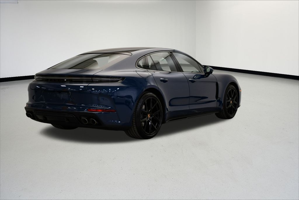 Thumbnail: 2026 Porsche Panamera - 7