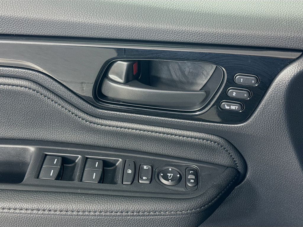 Used Car 2025 Honda Odyssey  Touring For Sale Under $50,000 In Austin, Texas