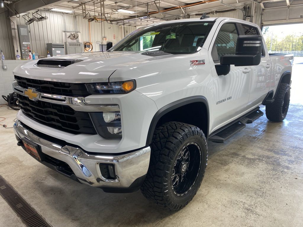 View vehicle photo 6