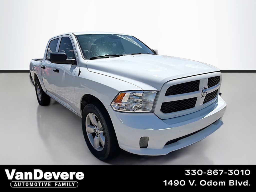 Bright White Clearcoat 2015 RAM 1500 Pickup Truck Four-Wheel Drive 8-Speed Automatic