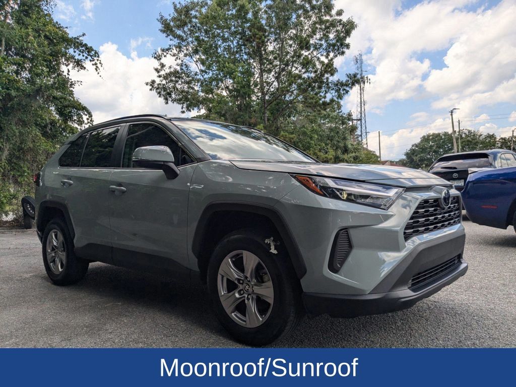 2022 Toyota RAV4 XLE