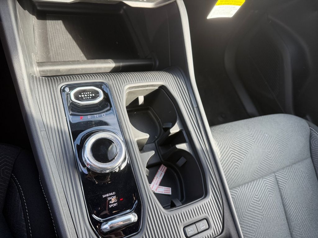 2026 Jeep Cherokee Laredo White at South Hills CDJR
