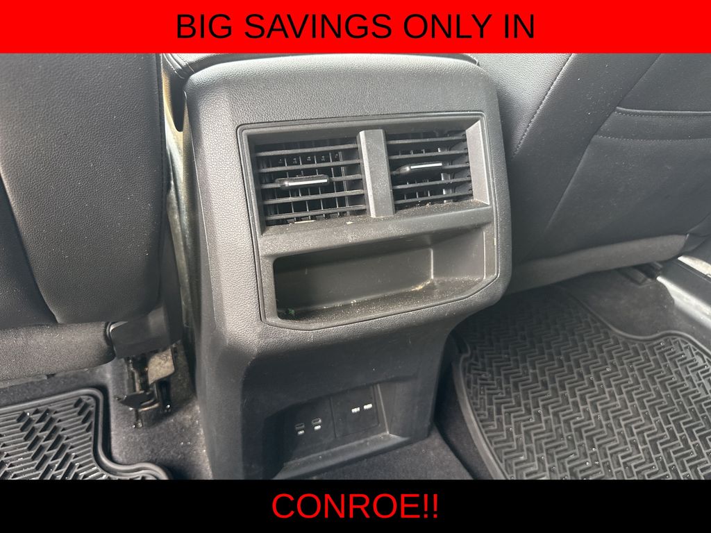 2021 Volkswagen Atlas Cross Sport 3.6L V6 SE w/Technology  at DeMontrond Auto Country