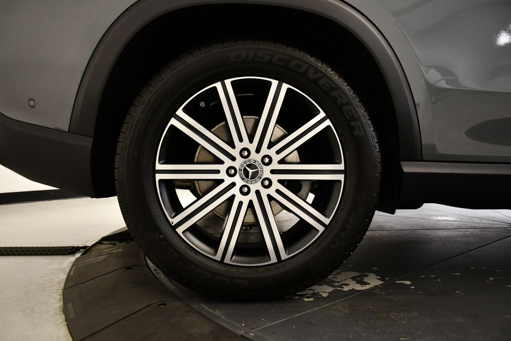 Thumbnail: 2026 Mercedes-Benz GLE - 15