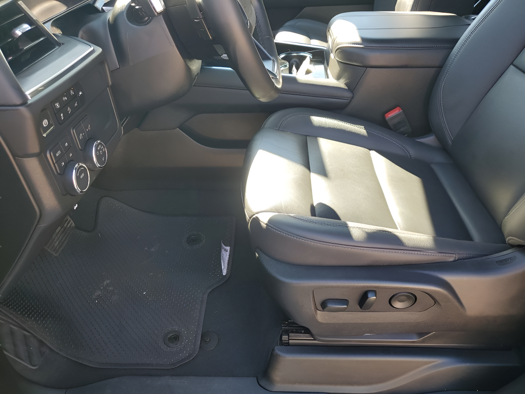 Used Car 2025 Chevrolet Suburban  Z71 For Sale Under $70,000 In Austin, Texas