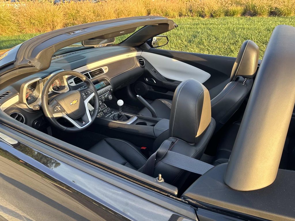 2012 Chevrolet Camaro 2SS photo 11