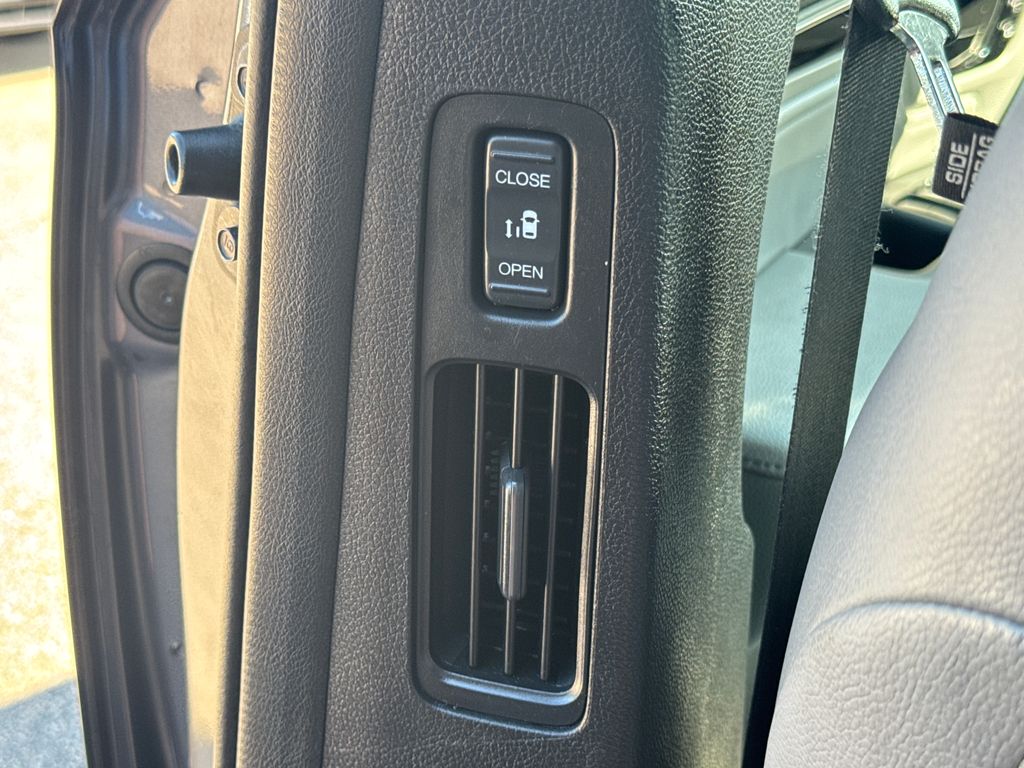 Used 2018 Gray Honda Elite image 45
