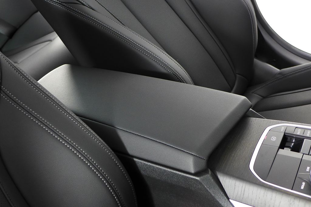 2024 BMW 3 Series 330i xDrive 16
