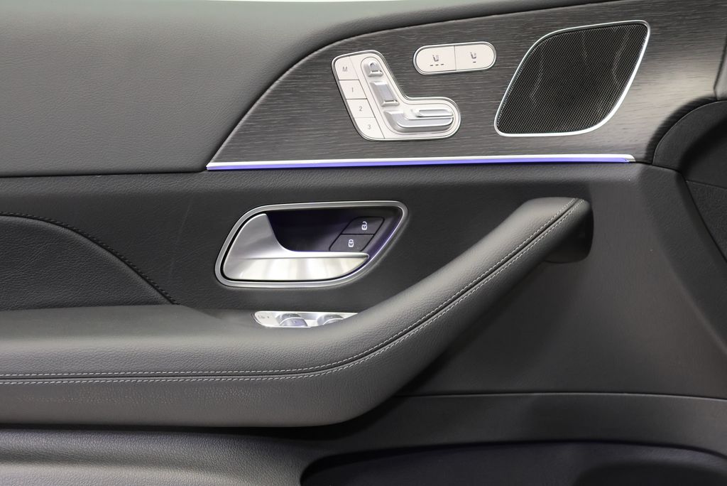 Thumbnail: 2026 Mercedes-Benz GLE - 32