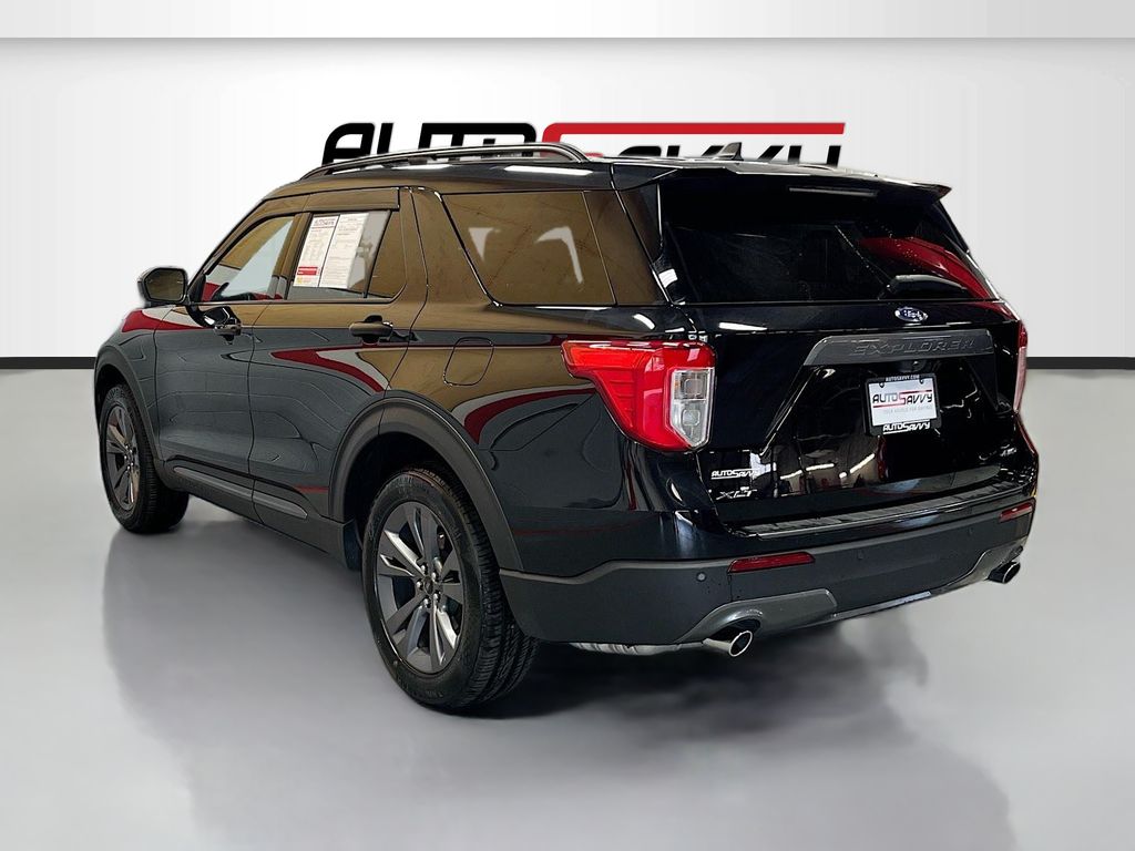 Used 2023 Black Metallic Ford XLT image 5