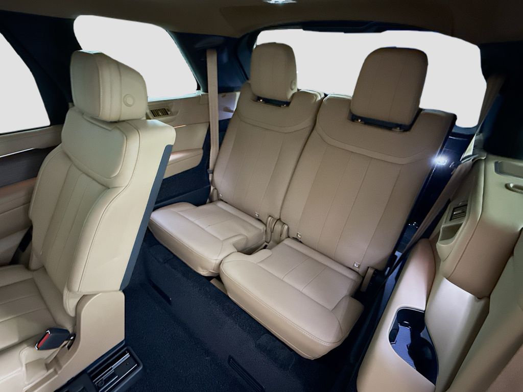 Thumbnail: 2026 Land Rover Range Rover - 24