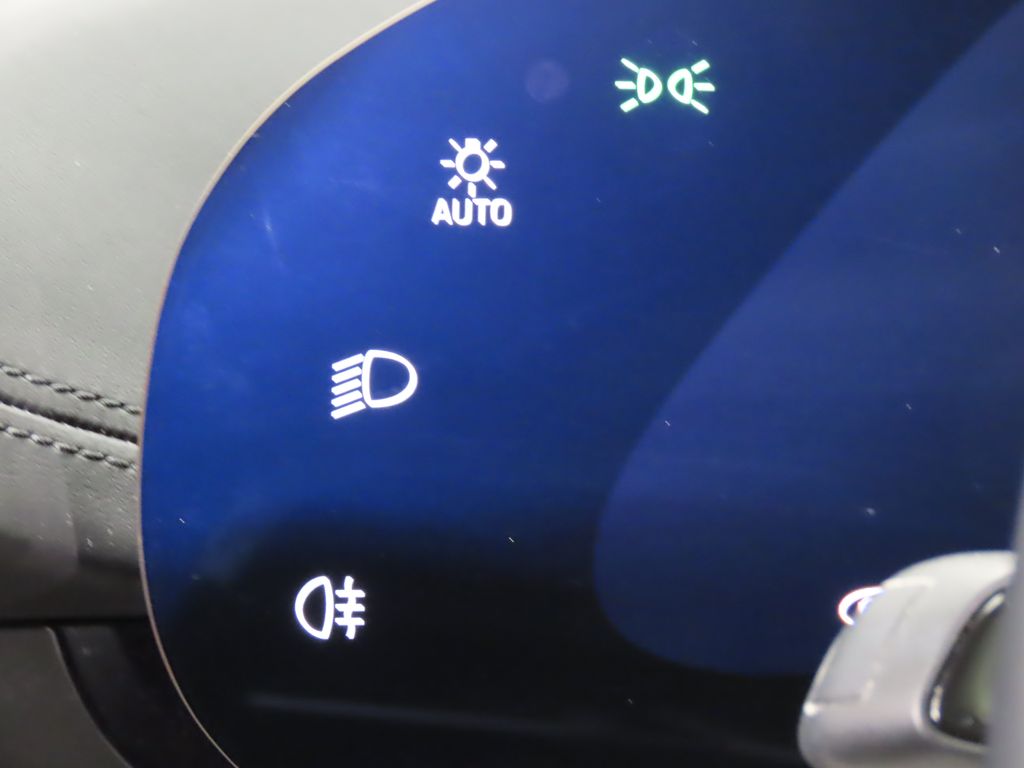 Thumbnail: 2024 Porsche Taycan - 23