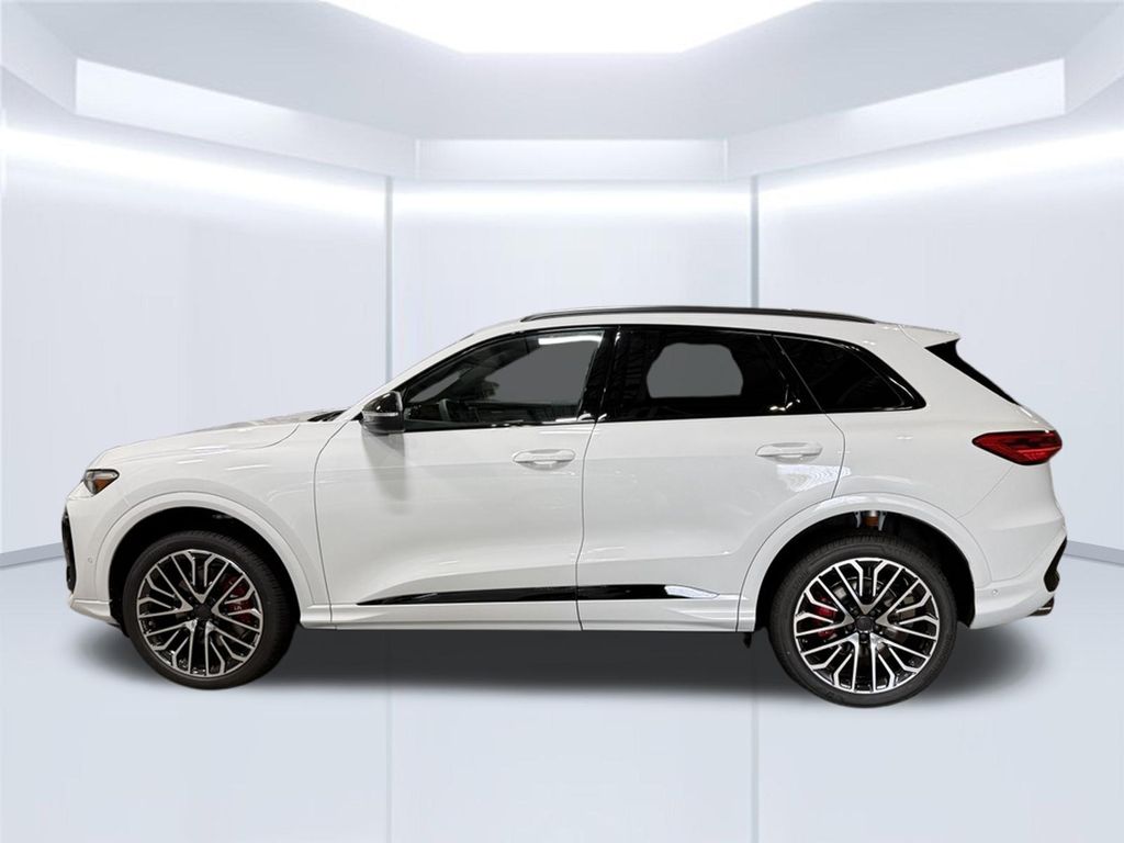 Thumbnail: 2026 Audi SQ5 - 2