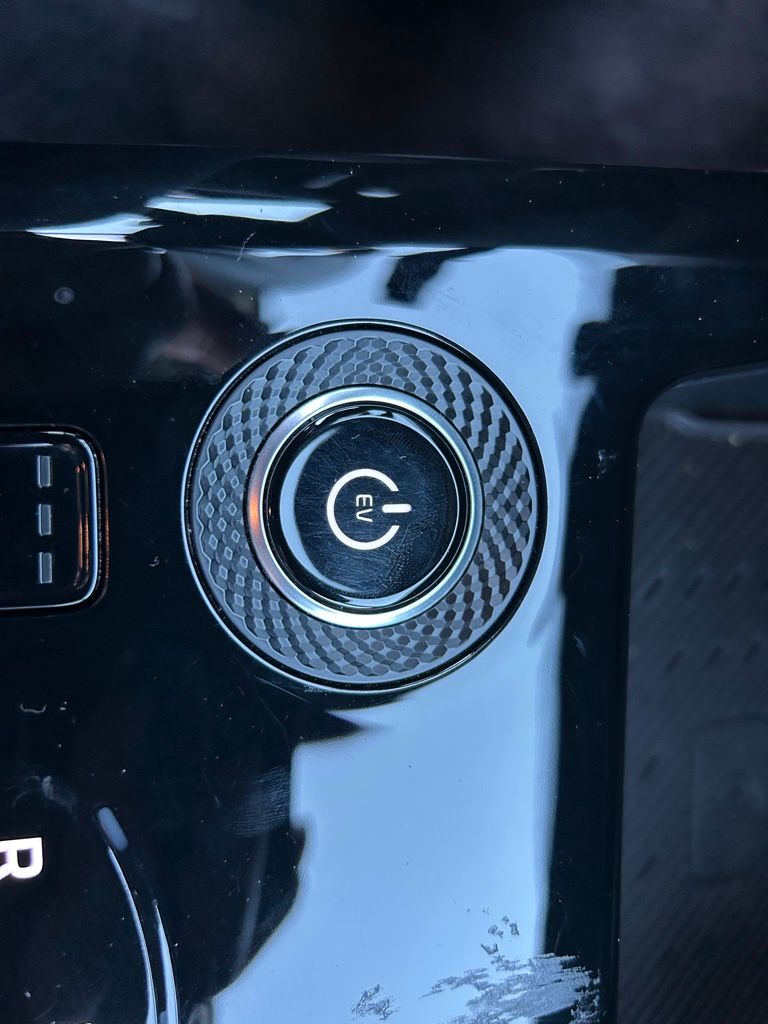 Thumbnail: 2023 Kia Niro - 27