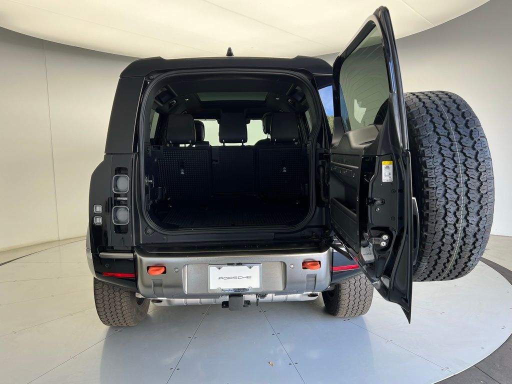 Thumbnail: 2021 Land Rover Defender - 20