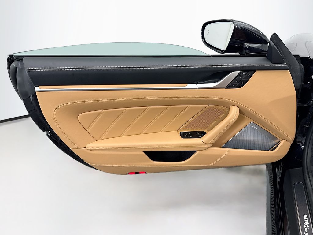 Thumbnail: 2024 Porsche 911 - 32