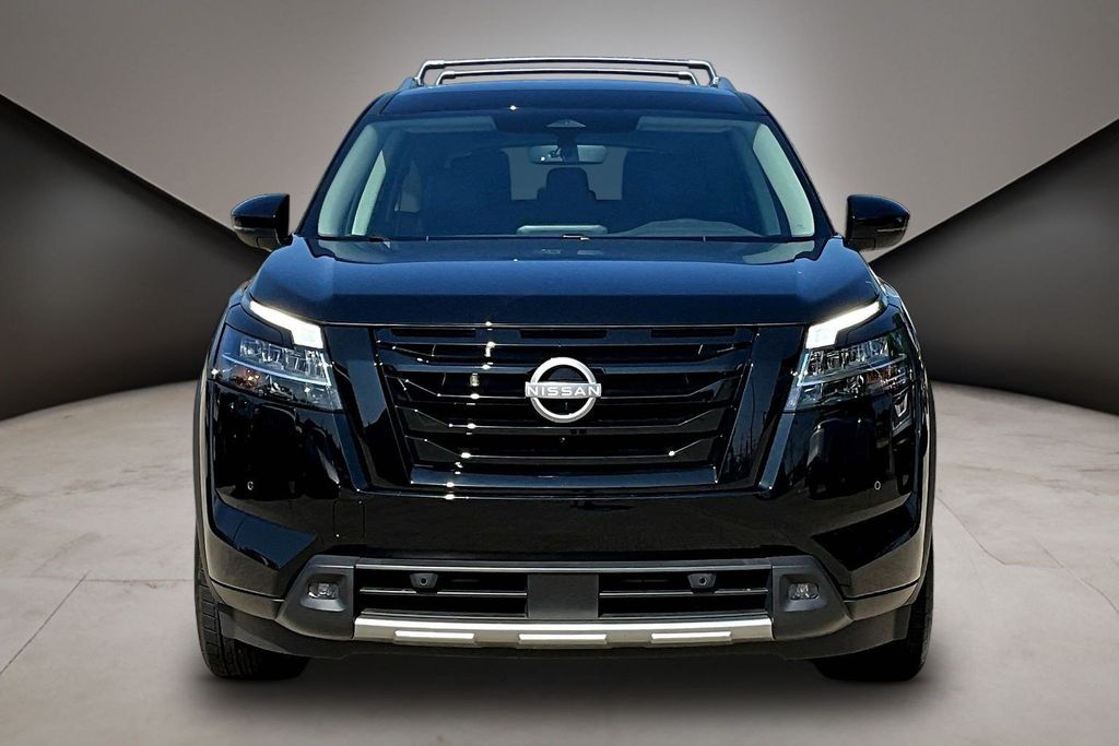 Photo 2 of 2024 Nissan Pathfinder SL