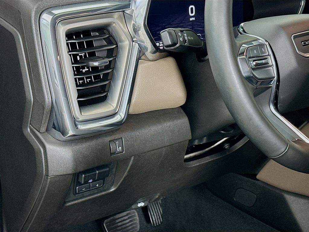 Thumbnail: 2024 GMC Canyon - 10